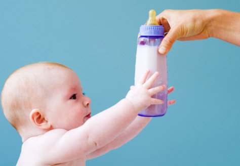 Молоко в рационе ребенка: что, когда и как?