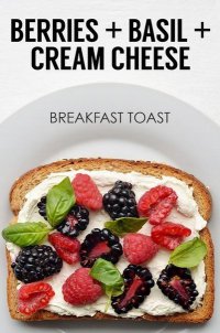 Идея для завтрака: тост с ягодами