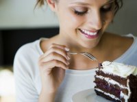 Как сидеть на диете и лакомиться десертами