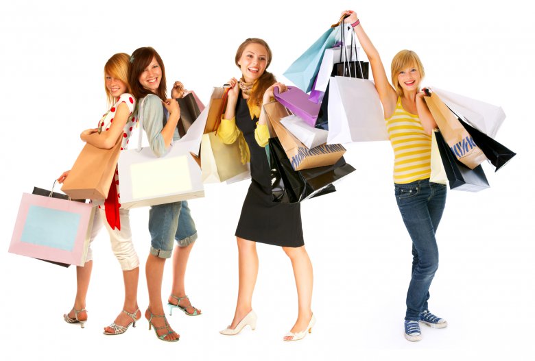 Главные распродажи года: когда покупать одежду в интернет-магазинах
