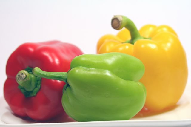 Какой перец полезнее: красный, желтый или зеленый?