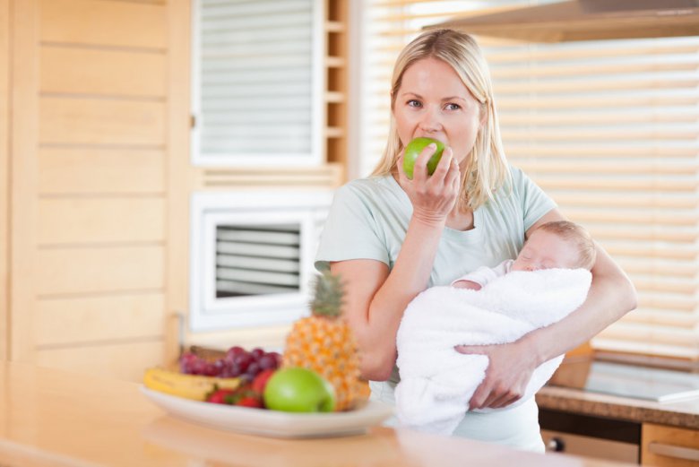 Как питаться кормящей маме в первый месяц