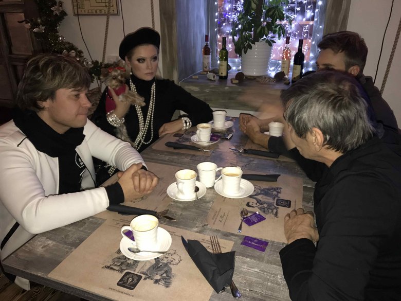 Группа На-На устроила погром в ресторане из-за Лены Лениной